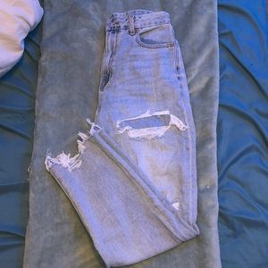 NWOT American Eagle mom jeans